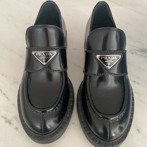 🆕 PRADA Chocolate Brushed Leather Loafers - Picture 4 of 9